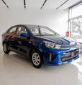 Cargar la imagen en la vista de la galería, Kia Soluto 2024 Venezuela | Sedán Compacto, Espacio y Tecnología
