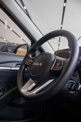 Cargar la imagen en la vista de la galería, Kia Seltos 2024 Venezuela | SUV Compacto, Seguro y Conectado
